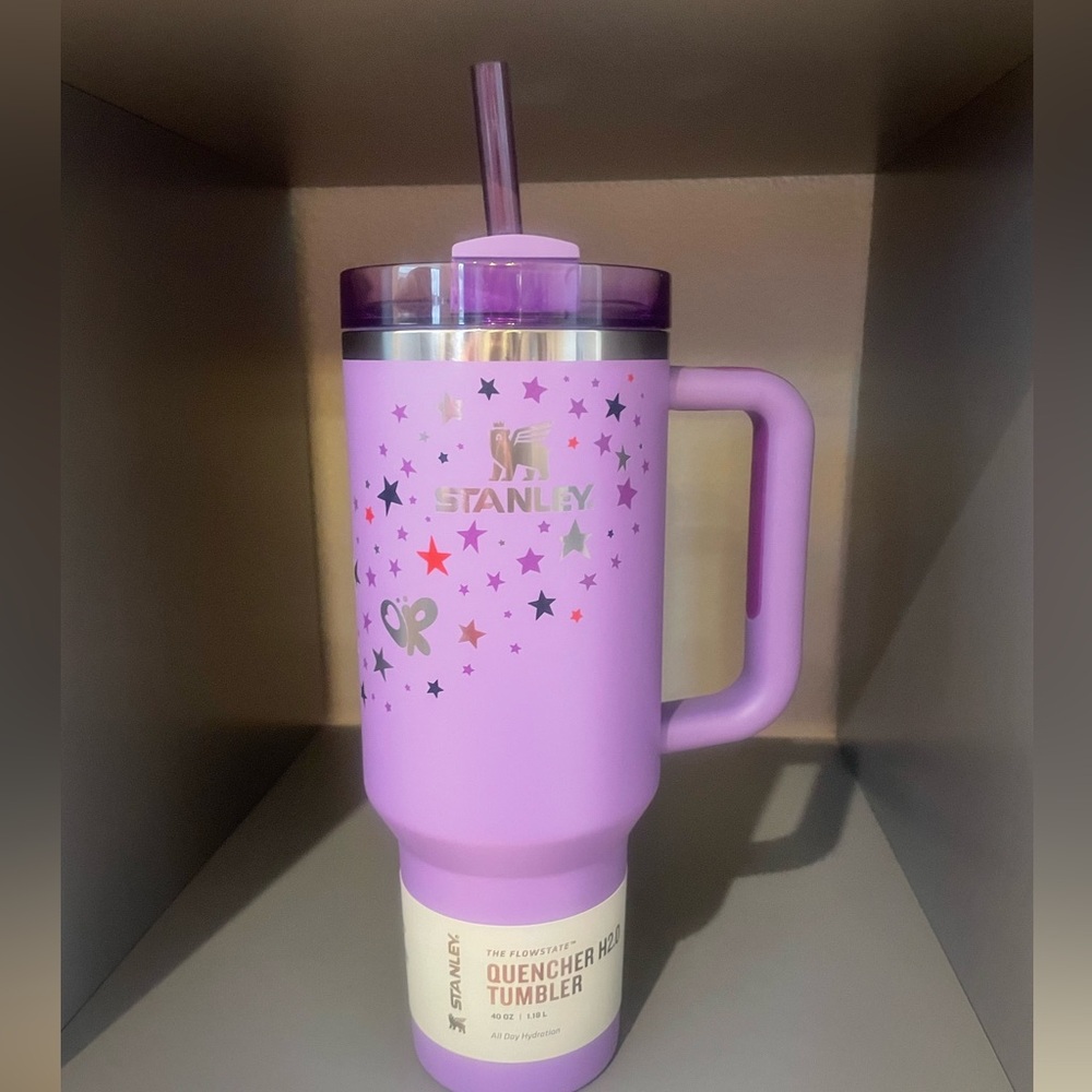 Last one - Olivia Rodrigo x Stanley Quencher 40 oz brand new
